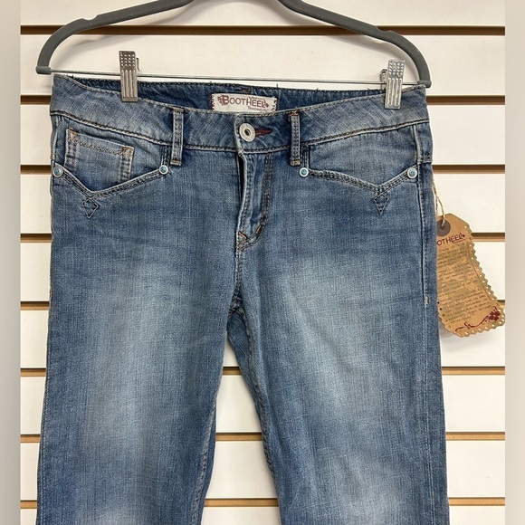 BootHeel Trading Company By Sheryl Crowe Memphis Jeans - Size 27/32 - Picture 3 of 16